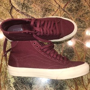 Vans Wine Mid-Rise Shoes